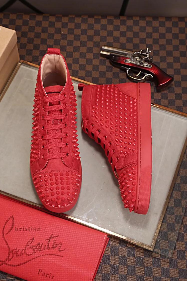 Ex-factory price 480. christian louboutin (CL red sole shoes) counter nail series, high-top casual sneakers for couples 📢 📢 📢 Exclusive hot style release 🎈🎈💪 Movable latex feet 👻 Finished outsole stitching line [satisfied] 😝Female 35-40# Male 38#-46, global supply😝 [Top version]: original imported cowhide upper, top original leather lining, original molded TPU outsole, original 1:1 detail processing, original shoe last, large quantity available from stock,
